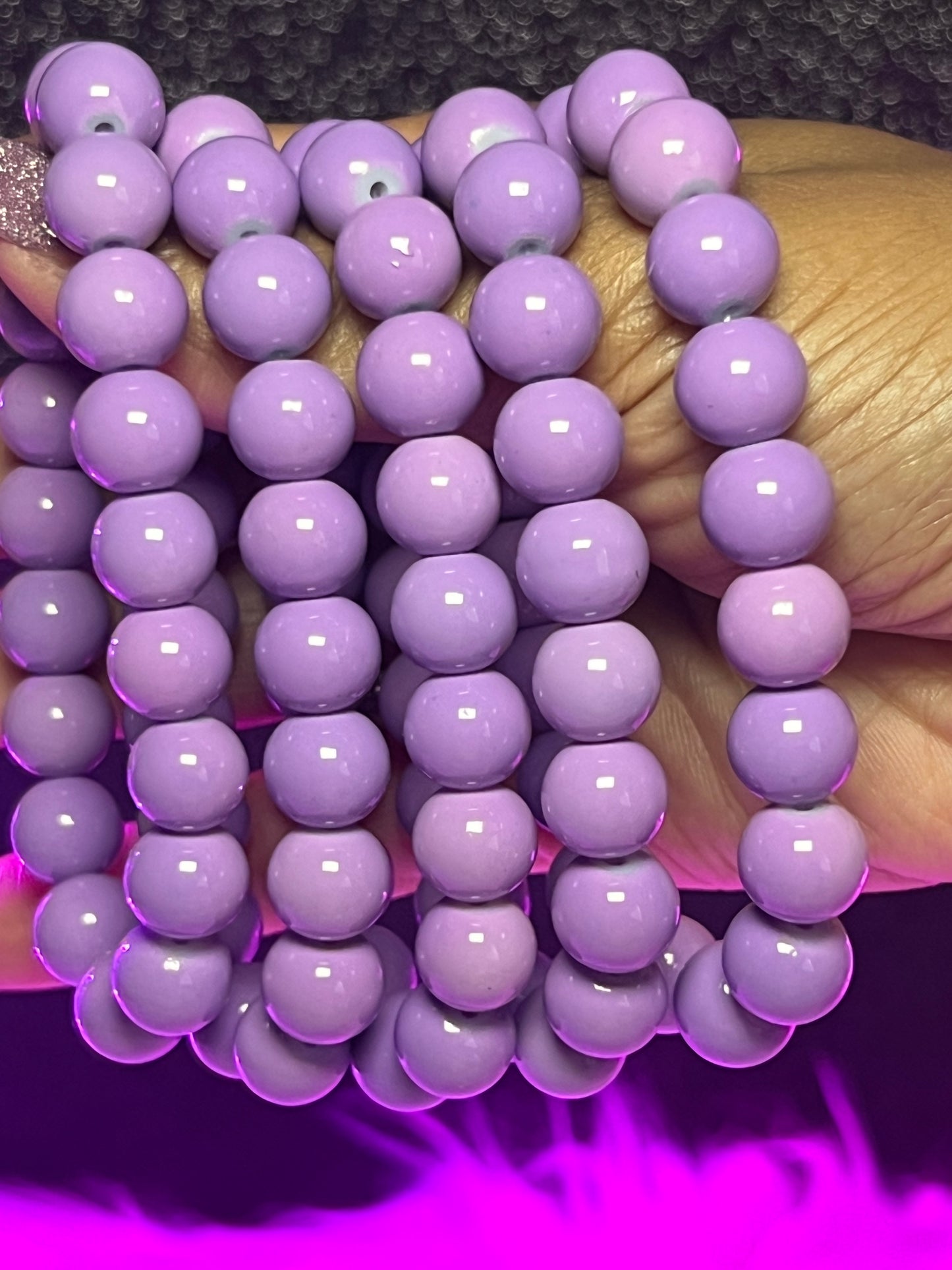 Pulsera con cuentas de orquídea morada (1 pieza)