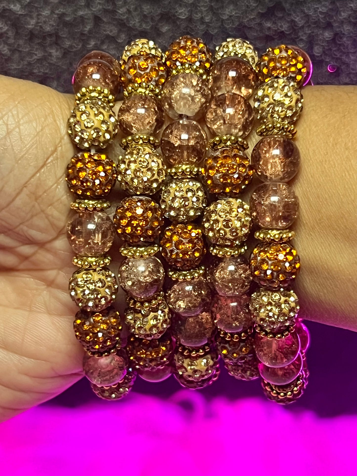 Pulsera con cuentas de Suga marrón (1 pieza)