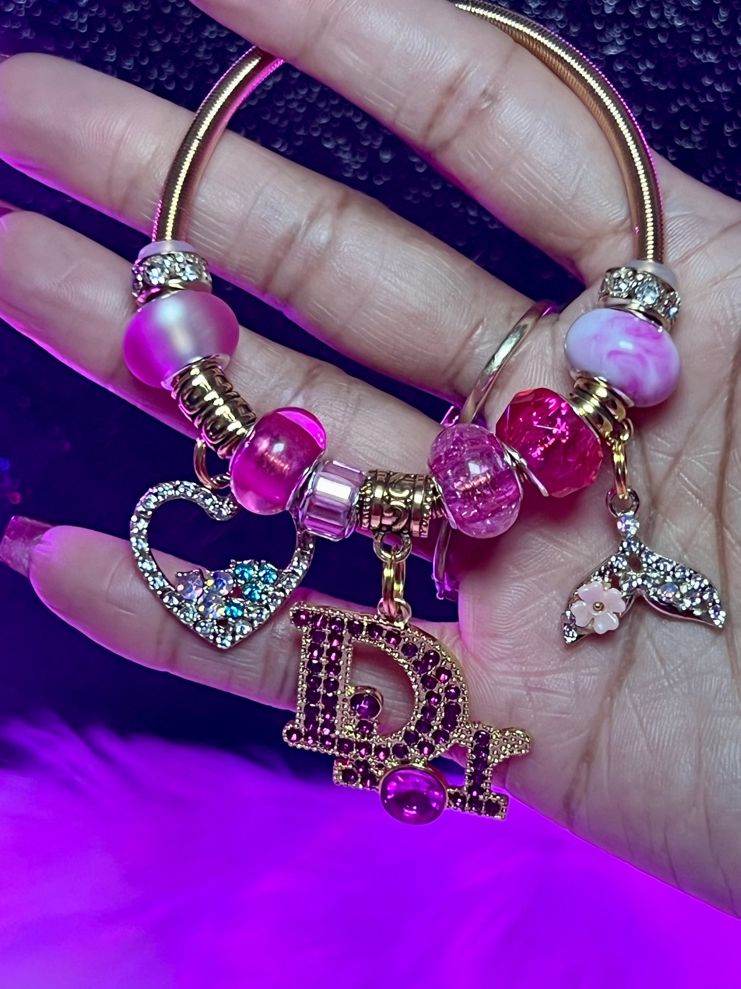 Pulsera con dijes | Estiramiento de lujo