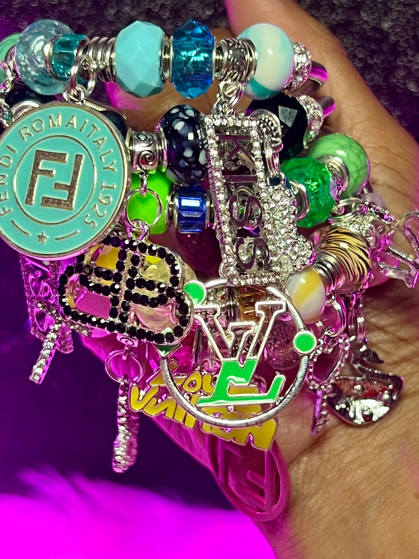 Pulsera con dijes | Estiramiento de lujo